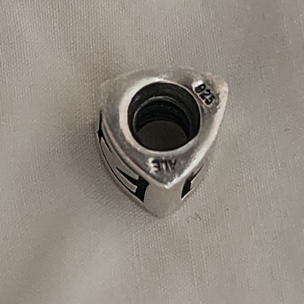 PANDORA INITIAL E CHARM EXCELLENT CONDITION - Picture 3 of 4